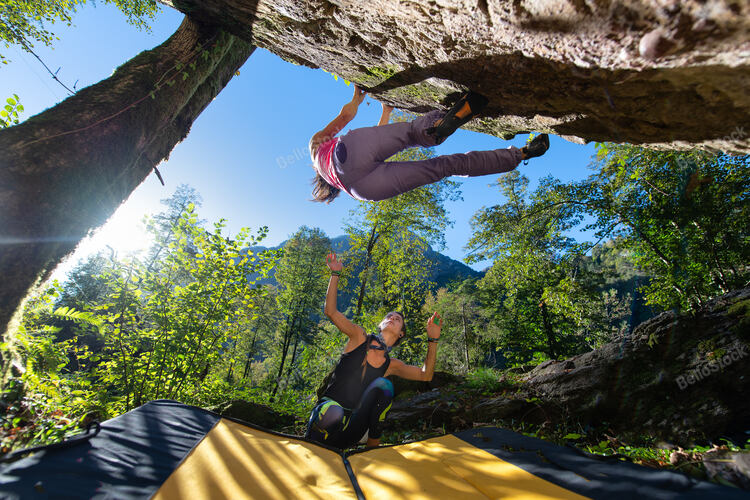 Bouldering practice. climbing a few meters from the ground. 